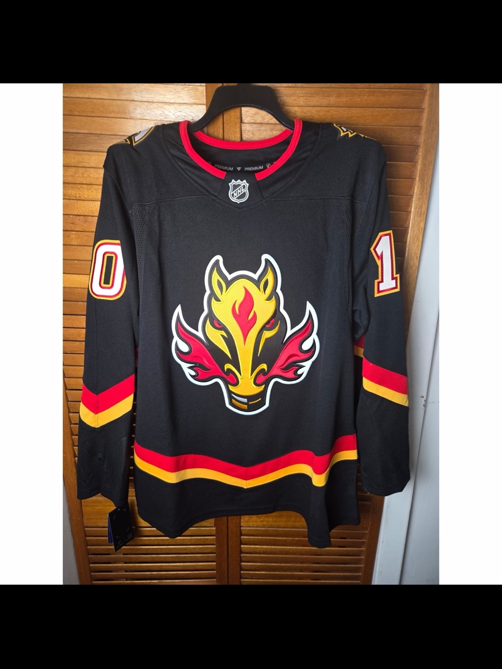 Calgary Flames Jonathan Huberdeau Fanatics Premium Blasty Jersey Mens Size 50